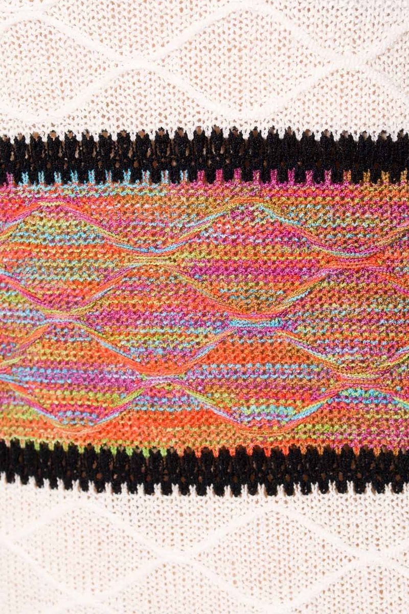 Vestido blanco ajustado rayas espalda tiras cruzadas